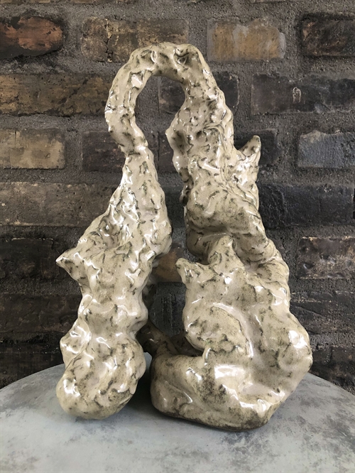 Keramik skulptur af Pernille Calundan